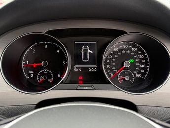 Volkswagen Golf SE TDI DSG