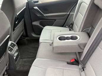 Volkswagen Golf SE TDI DSG