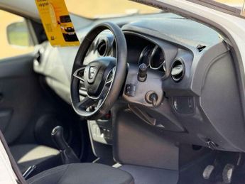 Dacia Sandero 0.9 TCe Essential Euro 6 (s/s) 5dr