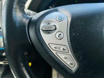 Nissan Leaf 24kWh Tekna Auto 5dr