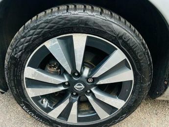 Nissan Leaf 24kWh Tekna Auto 5dr