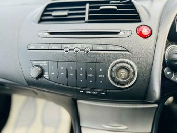 Honda Civic 1.8 i-VTEC ES 5dr