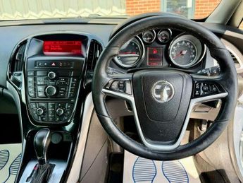 Vauxhall Astra 1.6 Astra Elite Auto 5dr