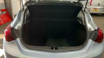 Vauxhall Astra 1.6 Astra Elite Auto 5dr