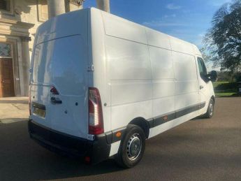 Renault Master 2.3 dCi 35 Business FWD LWB Medium Roof Euro 6 5dr