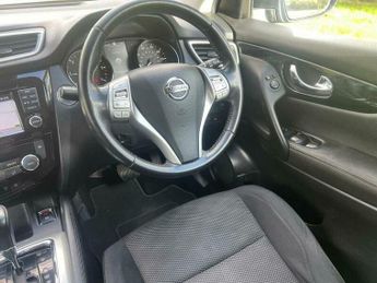 Nissan Qashqai 1.6 dCi N-Connecta XTRON 2WD Euro 6 (s/s) 5dr