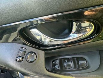 Nissan Qashqai 1.6 dCi N-Connecta XTRON 2WD Euro 6 (s/s) 5dr