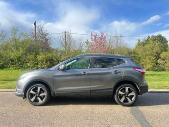 Nissan Qashqai 1.6 dCi N-Connecta XTRON 2WD Euro 6 (s/s) 5dr