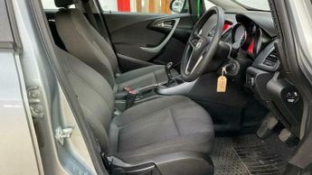 Vauxhall Astra 1.7 CDTi ecoFLEX Exclusiv Euro 5 (s/s) 5dr