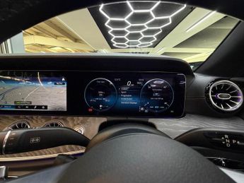 Mercedes E Class E 300 AMG LINE NIGHT EDITION PREMIUM PLUS [4X SERVICES & GREAT S