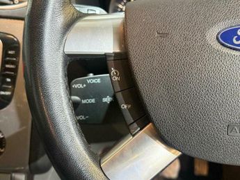 Ford Focus 2.0 Titanium 5dr