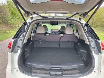 Nissan X-Trail HYBRID PURE DRIVE 4X4 360 CAMERA SUV 5dr