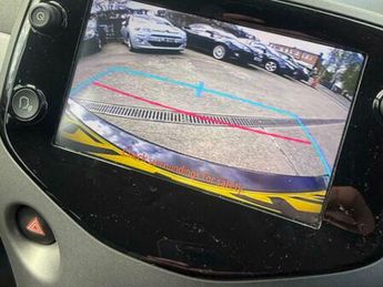 Toyota AYGO 1.0 VVT-i x-trend x-shift Euro 6 5dr (Safety Sense)