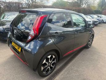 Toyota AYGO 1.0 VVT-i x-trend x-shift Euro 6 5dr (Safety Sense)