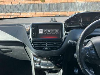 Peugeot 208 1.6 BlueHDi GT Line Euro 6 5dr