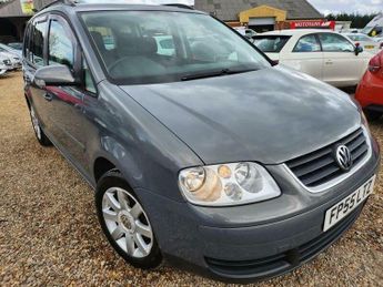 Volkswagen Touran 2.0 TDI SE DSG 5dr (5 Seats)