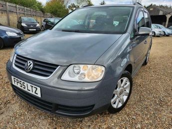 Volkswagen Touran 2.0 TDI SE DSG 5dr (5 Seats)