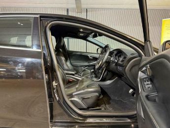 Volvo V40 2.0 T2 R-Design Euro 6 (s/s) 5dr