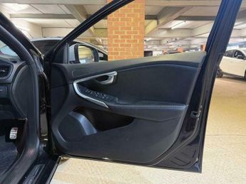 Volvo V40 2.0 T2 R-Design Euro 6 (s/s) 5dr