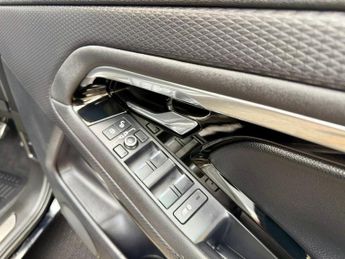 Land Rover Range Rover Evoque R-DYNAMIC S