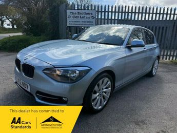 BMW 1 SERIES 118i SPORT