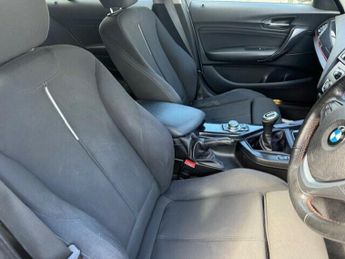 BMW 1 SERIES 118i SPORT