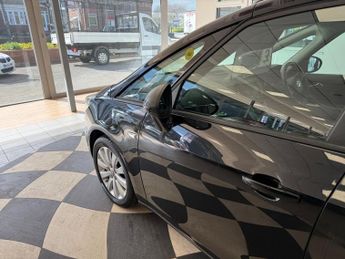 Vauxhall Zafira DESIGN 17 PLATE 7 SEATER DAB RADIO