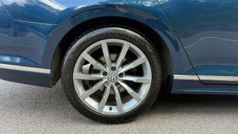 Volkswagen Passat 2.0 TDI EVO R-Line DSG Euro 6 (s/s) 4dr