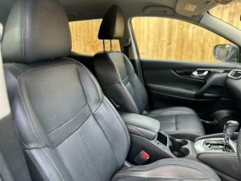 Nissan Qashqai 1.6 dCi Tekna XTRON 2WD Euro 5 (s/s) 5dr