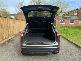 Nissan Qashqai 1.6 dCi Tekna XTRON 2WD Euro 5 (s/s) 5dr