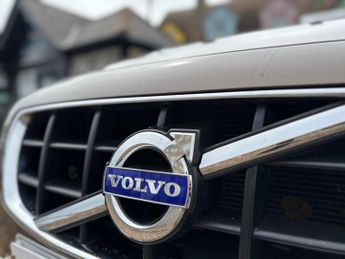 Volvo XC70 2.4 D5 SE Lux Estate 5dr Diesel Geartronic AWD Euro 5 (215 ps)