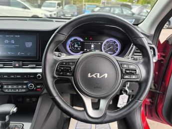 Kia Niro 1.6 Petrol Plug-in Hybrid 2022(22) T-GDi 8.9 kWh Euro 6 (s/s) 5 