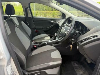 Ford Focus 1.6 Zetec Powershift Euro 5 5dr