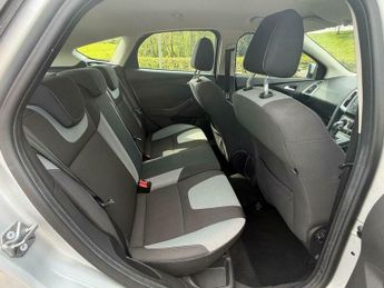 Ford Focus 1.6 Zetec Powershift Euro 5 5dr