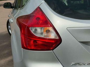 Ford Focus 1.6 Zetec Powershift Euro 5 5dr