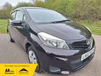 Toyota Yaris 1.3 Dual VVT-i T Spirit Euro 5 (s/s) 5dr