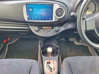 Toyota Yaris 1.3 Dual VVT-i T Spirit Euro 5 (s/s) 5dr