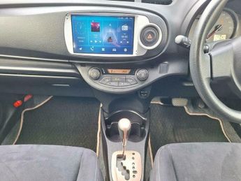 Toyota Yaris 1.3 Dual VVT-i T Spirit Euro 5 (s/s) 5dr