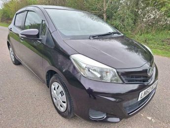 Toyota Yaris 1.3 Dual VVT-i T Spirit Euro 5 (s/s) 5dr