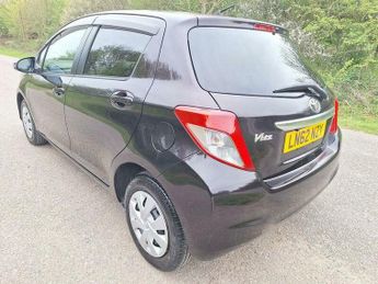 Toyota Yaris 1.3 Dual VVT-i T Spirit Euro 5 (s/s) 5dr