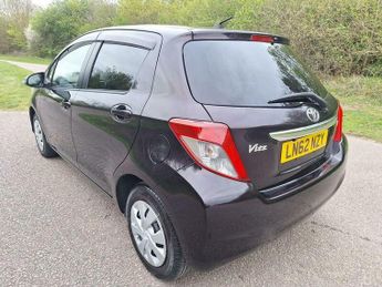 Toyota Yaris 1.3 Dual VVT-i T Spirit Euro 5 (s/s) 5dr