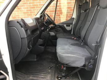 Renault Master 2.3 dCi 35 Business Chassis Cab 2dr Diesel Manual FWD MWB Euro 6