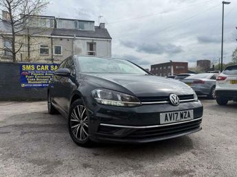 Volkswagen Golf TDi 1.6 TDI BlueMotion Tech SE Nav Euro 6 (s/s) 5dr