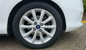 Ford B-Max 1.0T EcoBoost Titanium Euro 5 (s/s) 5dr