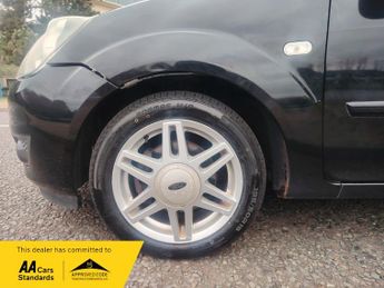 Ford Fiesta GHIA 16V