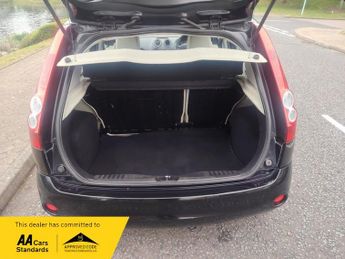 Ford Fiesta GHIA 16V