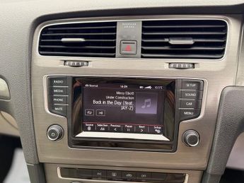 Volkswagen Golf SE TDI BLUEMOTION TECHNOLOGY DSG