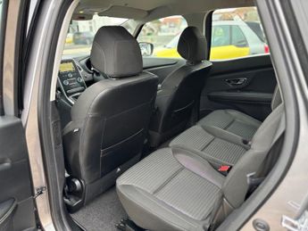 Renault Scenic 1.3 TCe Iconic MPV 5dr Petrol Manual Euro 6 (s/s) (140 ps)