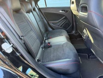 Mercedes-Benz A Class 2.1 A200d AMG Line 7G-DCT Euro 6 (s/s) 5dr