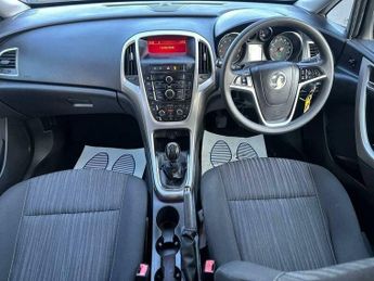 Vauxhall Astra 1.6 16v Exclusiv Euro 5 5dr